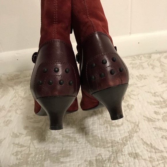 Tod’s suede victorian heel booties pointed 8.5 - Picture 5 of 8